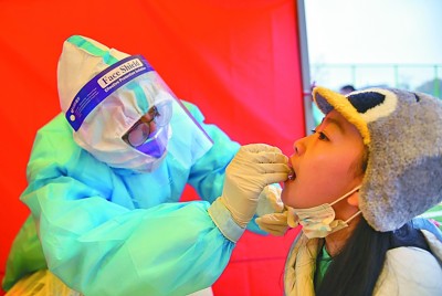 坚持做好个人防护 防止疫情卷土重来